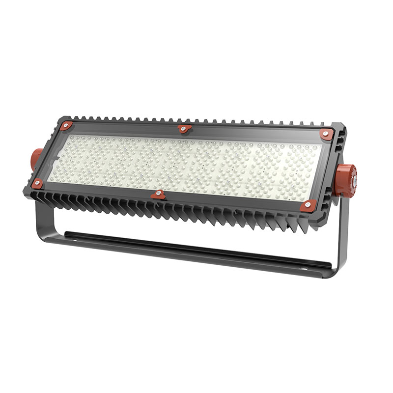 MFL-D300-2-floodlight.4