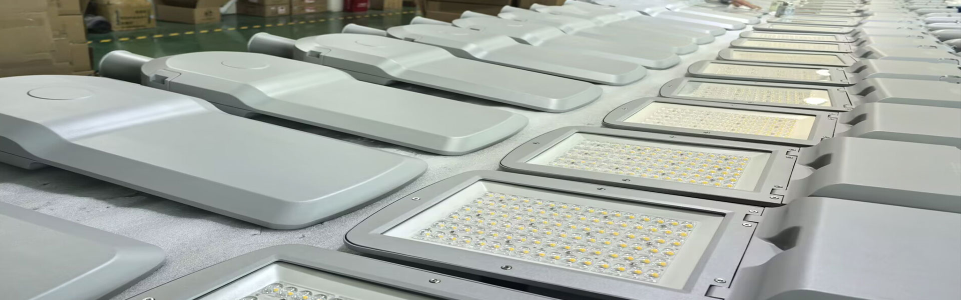 https://www.mic-led.com/wp-content/uploads/2025/05/1920x600-F-3-street-light.jpg