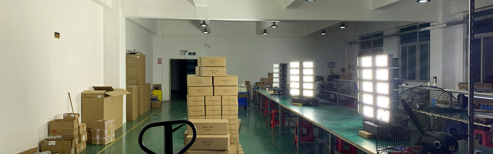 https://www.mic-led.com/wp-content/uploads/2025/05/1920x600-G-B-floodlight.jpg