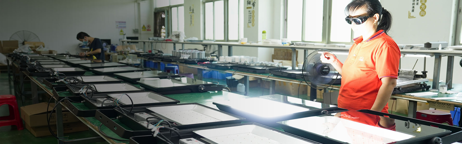 https://www.mic-led.com/wp-content/uploads/2025/05/1920x600-S-flood-light.jpg
