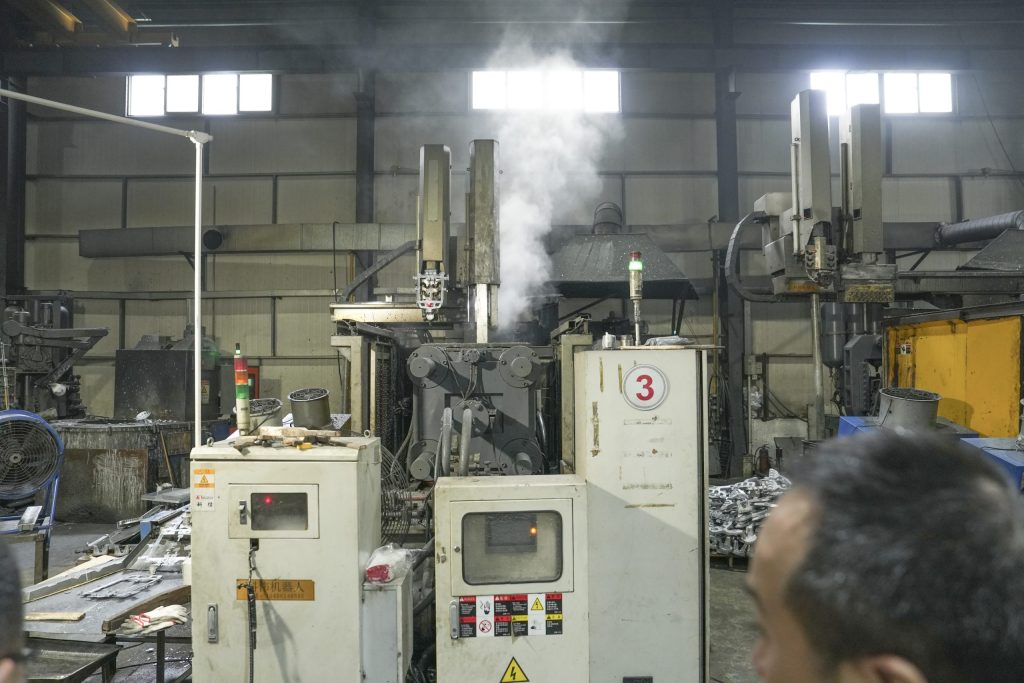 High temperature die casting machine