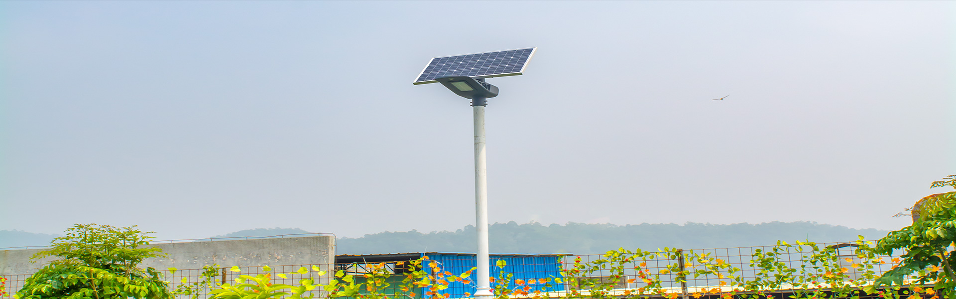 https://www.mic-led.com/wp-content/uploads/2025/07/Semi-separated-solar-street-light-1920x600-1.jpg