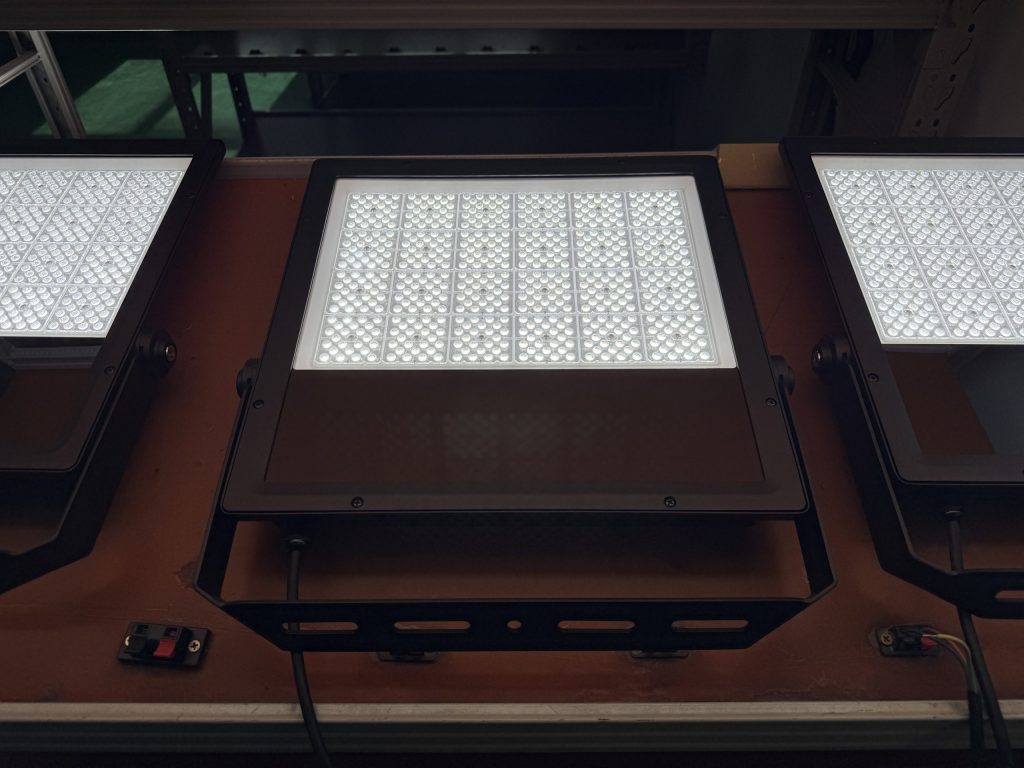 MFL-S-3 flood light