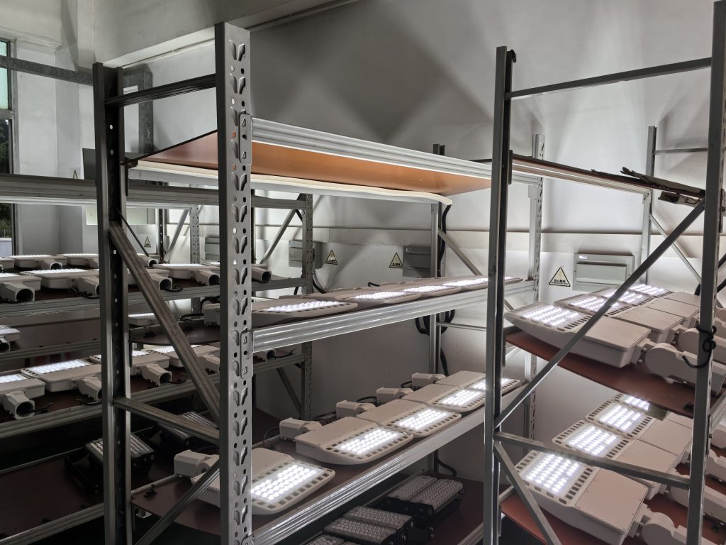 MSL-D100-3-street light aging test