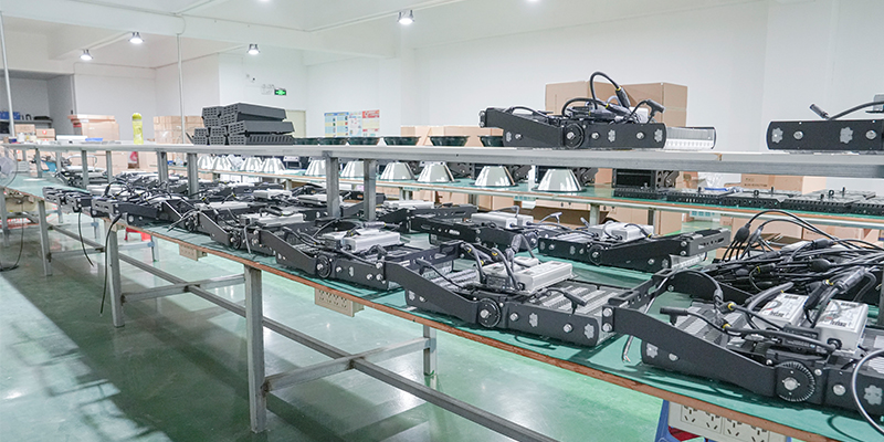 flood-light-mic-factory