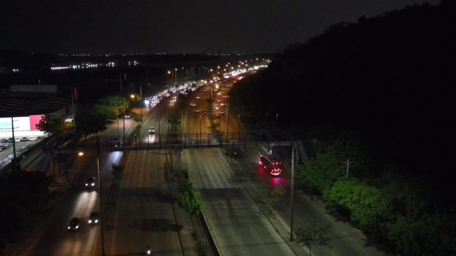 300W LED Street Lighting Project in Ecuador Completed with 1,200+ Units